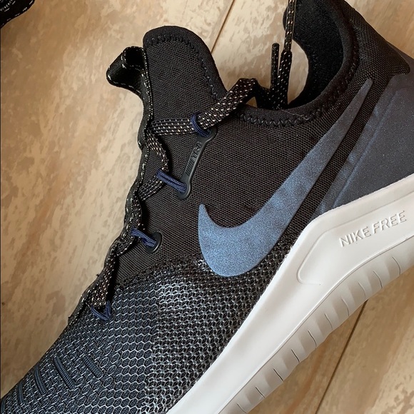 NWT Nike Free Trainers black metallic - Picture 7 of 8